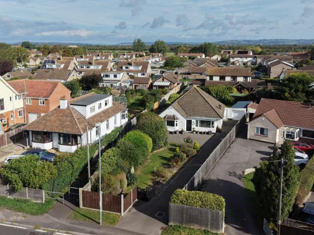 Bungalow for sale in Middle Burnham, Burnham-on-Sea
