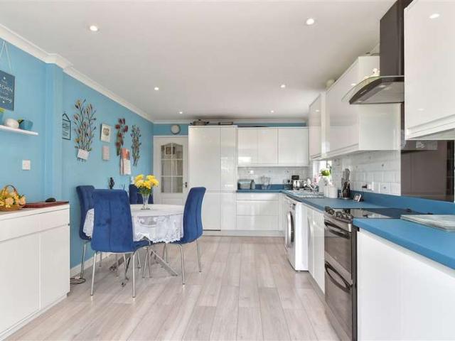 Bungalow for sale in Merryman's Hill, Swale
