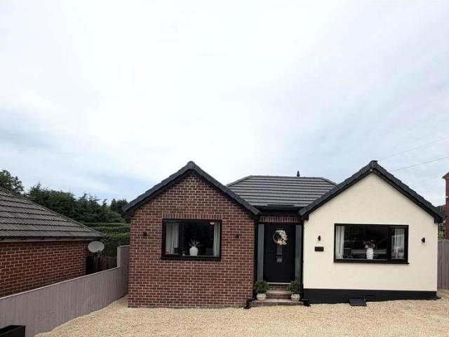 Bungalow for sale in Firthcliffe, Heckmondwike