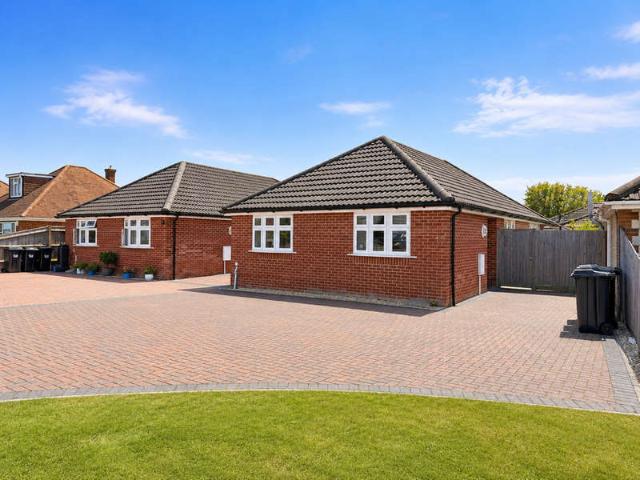 Bungalow for sale in Ashurst Bridge, Hampshire