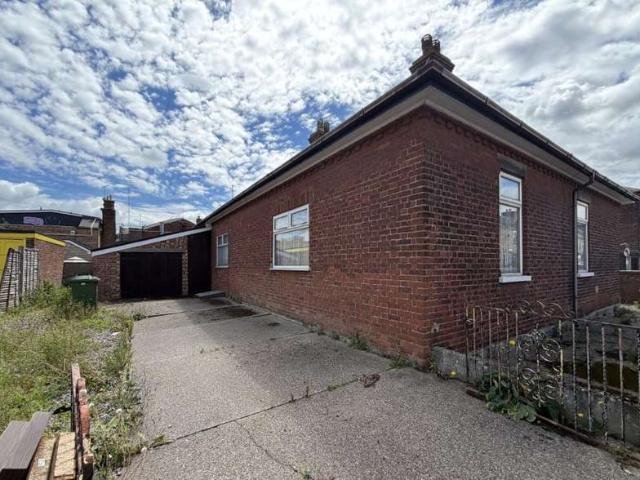 Bungalow for sale in Stokesby, Norfolk