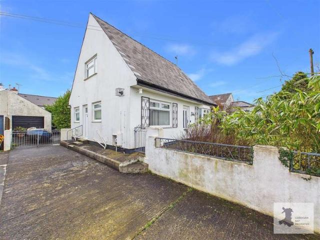 Bungalow for sale in Dinas Cross