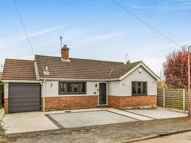 Bungalow for sale in Duton Hill, Essex