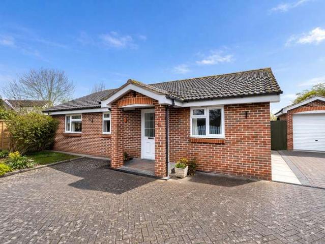 Bungalow for sale in Easton-in-gordano, North Somerset
