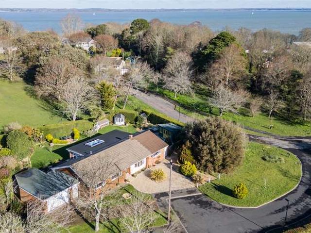 Bungalow for sale in Freshwater, Isle Of Wight