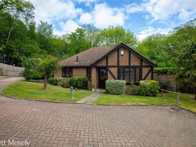 Bungalow for sale in Sevenoaks, The Butts