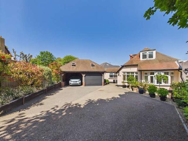 Bungalow for sale in Acol, Kent