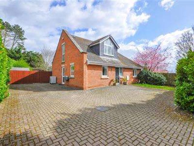 Bungalow for sale in Earls Barton
