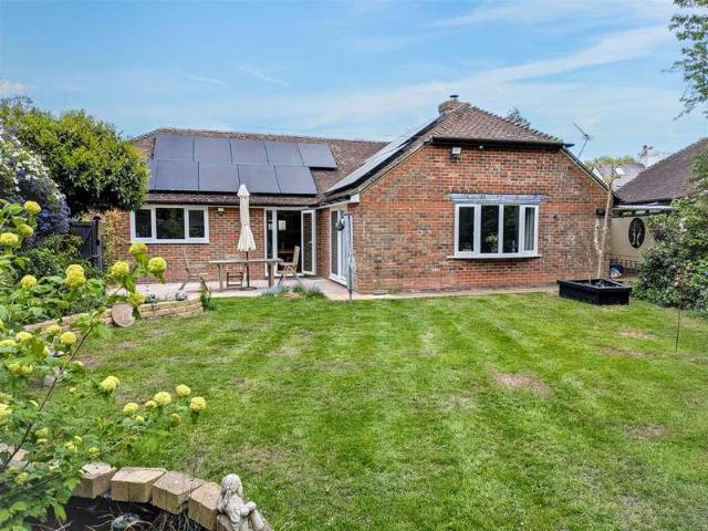 Bungalow for sale in Barnham and Eastergate, Clapham