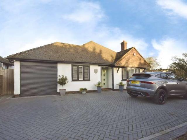 Bungalow for rent in Millmead, Acol
