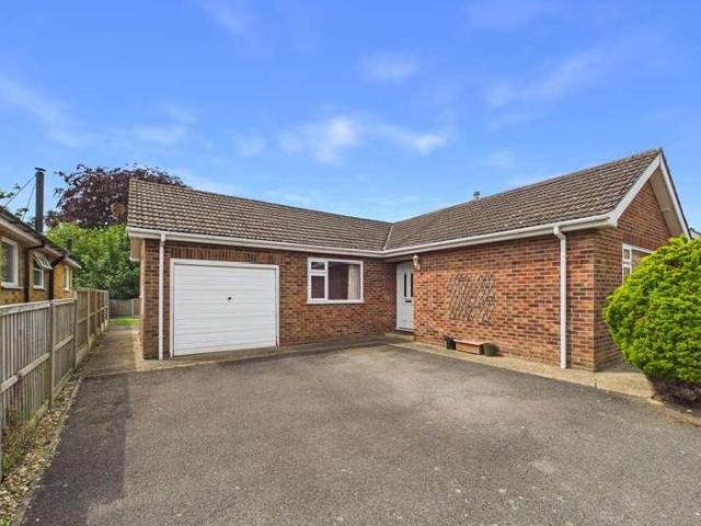 Bungalow for sale in Belleau, Lincolnshire