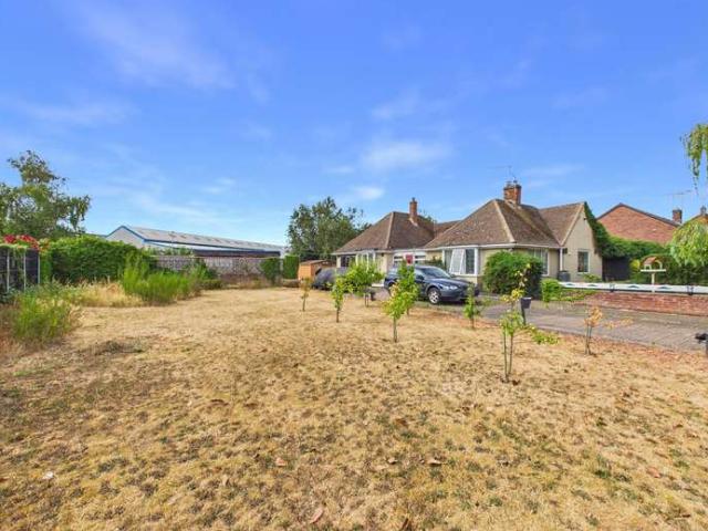 Bungalow for sale in Alverton, East Midlands
