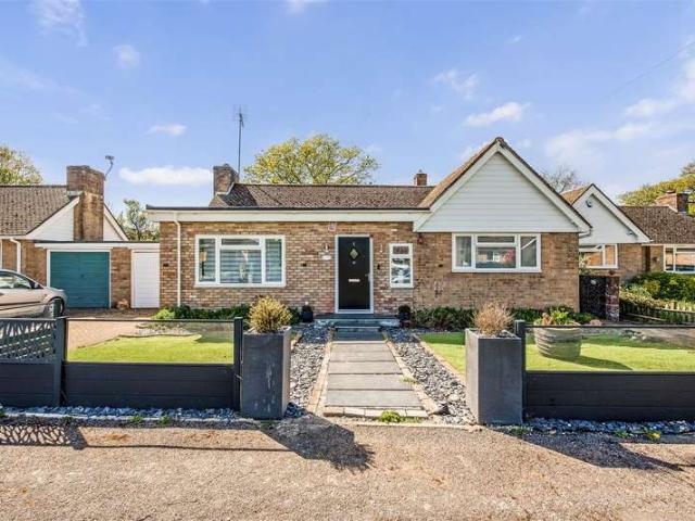 Bungalow for sale in Aldingbourne, Clapham