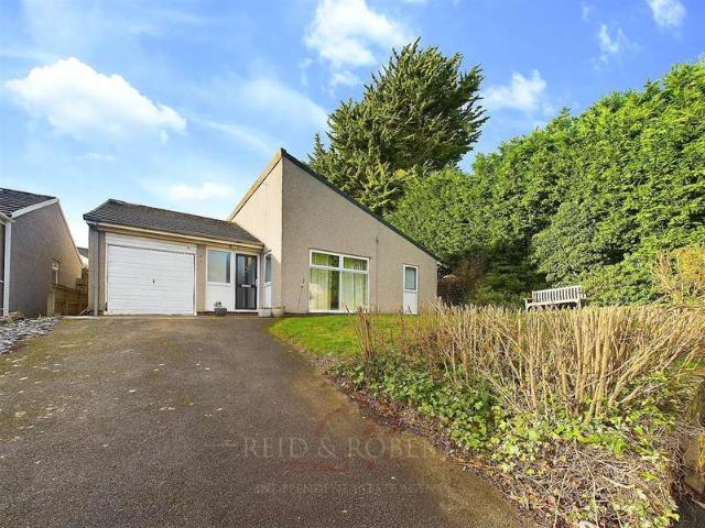 Bungalow for sale in Mold, Croes-wian