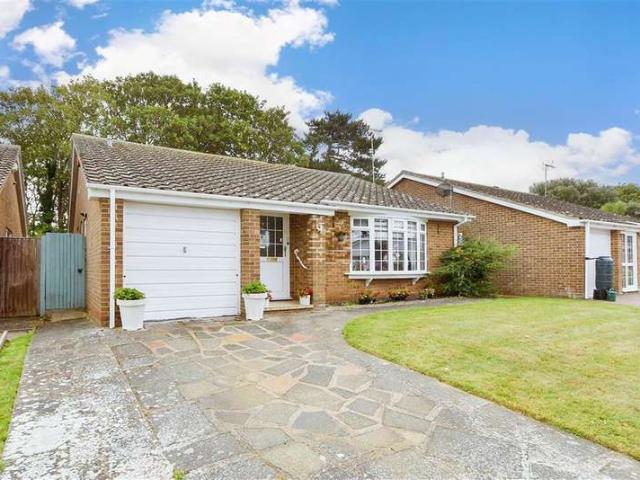 Bungalow for sale in Acol, Kent