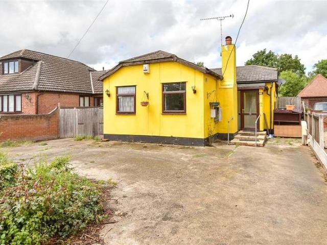Bungalow for sale in Ramsden Bellhouse, Essex