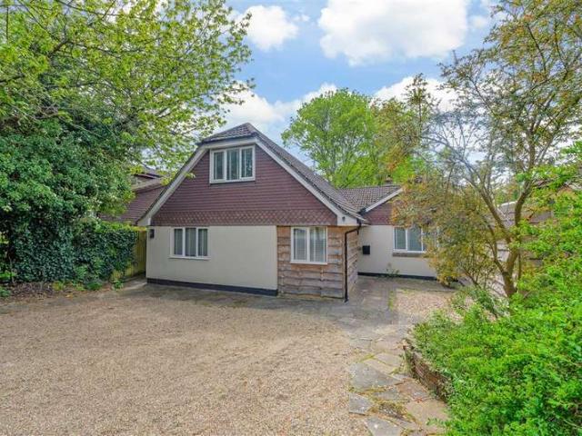 Bungalow for sale in The Butts, Kent