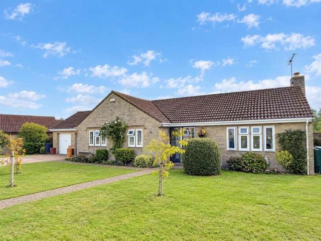 Bungalow for sale in Wyke, Gillingham