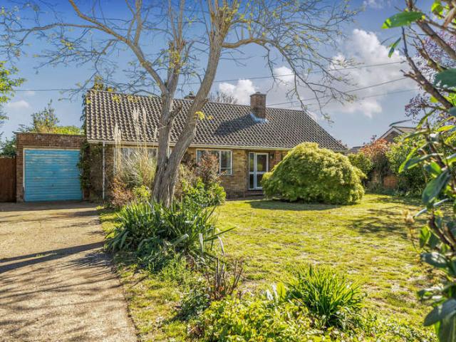 Bungalow for sale in Chelmondiston, Suffolk