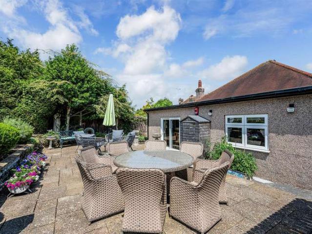 Bungalow for sale in Nork, Red Hill