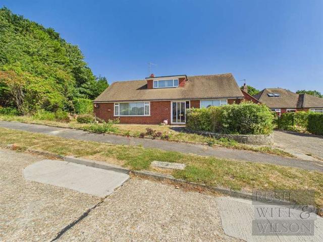 Bungalow for sale in Cooden, Heathlands