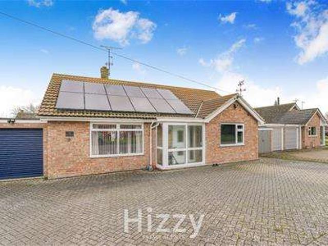 Bungalow for sale in Chelmondiston, Suffolk