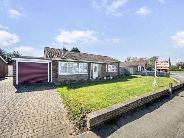 Bungalow for sale in Brayton, Selby