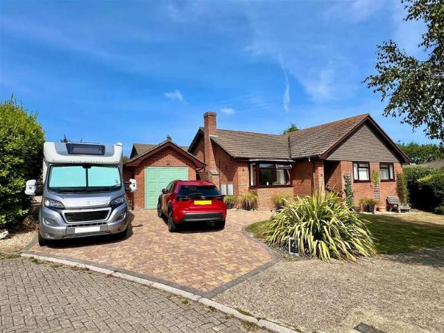 Bungalow for sale in Freshwater, Isle Of Wight