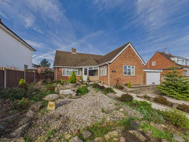 Bungalow for sale in Forthampton, Worcestershire