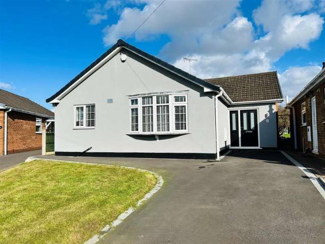 Bungalow for sale in Swanwick CP, Kedleston
