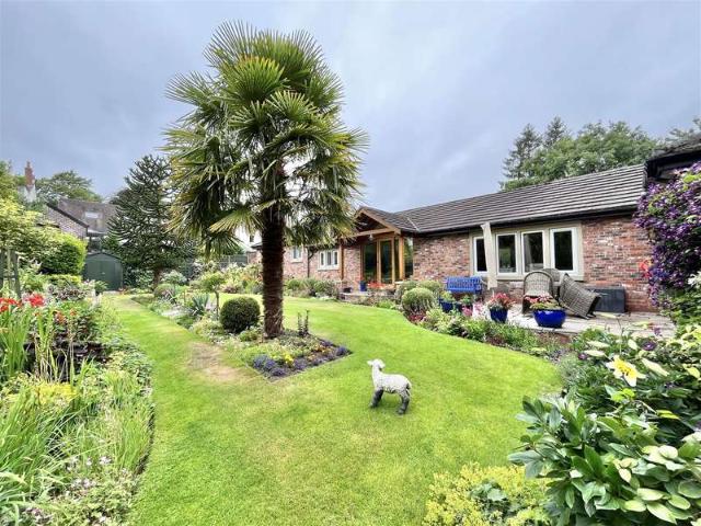 Bungalow for sale in Woodlands, Greenheys
