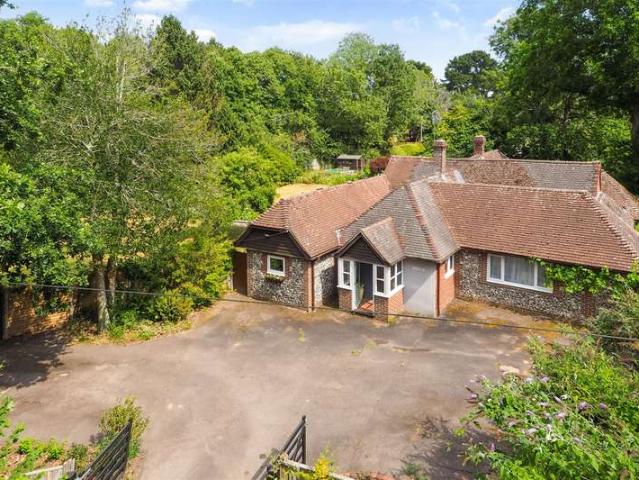 Bungalow for sale in Aldingbourne, Clapham