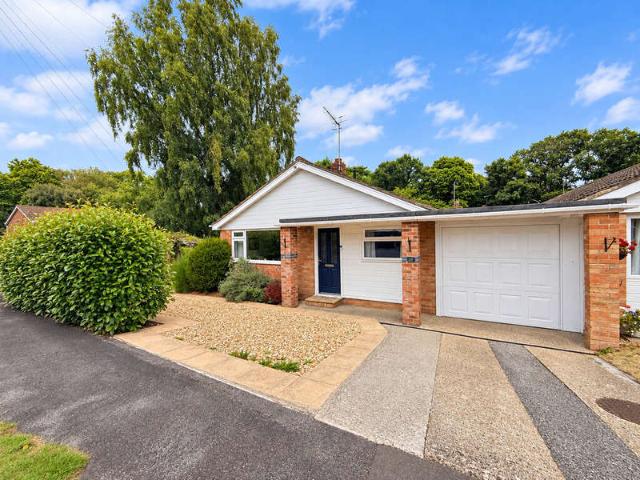Bungalow for sale in Frostlane, New Forest