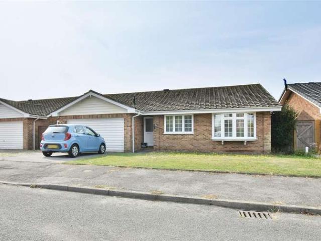 Bungalow for sale in Little Common, Heathlands