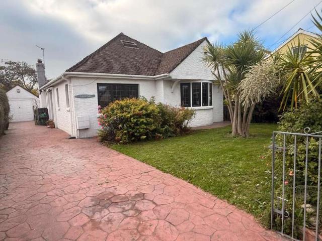 Bungalow for sale in West Camp, Boverton
