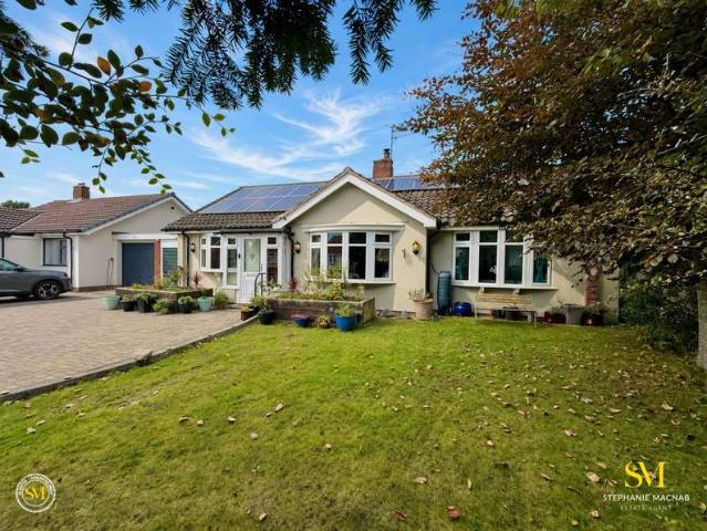 Bungalow for sale in Freshfield, Sefton