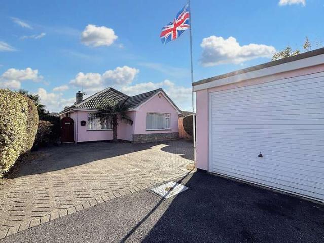 Bungalow for sale in Tricketts Cross, Ferndown