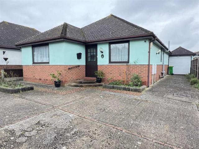 Bungalow for sale in Rayleigh, Rochford