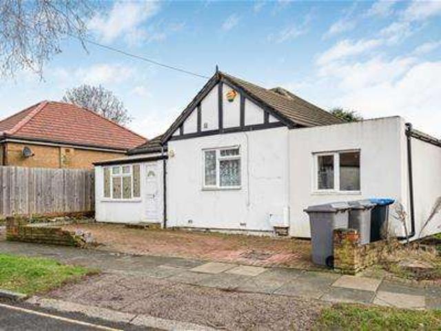 Bungalow for sale in Sudbury, Greater London