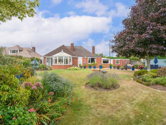 Bungalow for sale in Rushock, Worcestershire