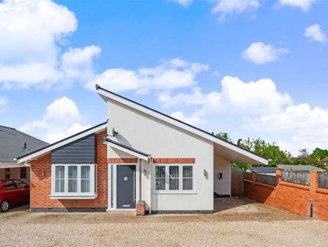 Bungalow for sale in Caldermill, East Midlands