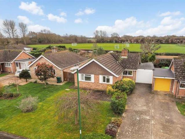 Bungalow for sale in Littlecote, West Sussex