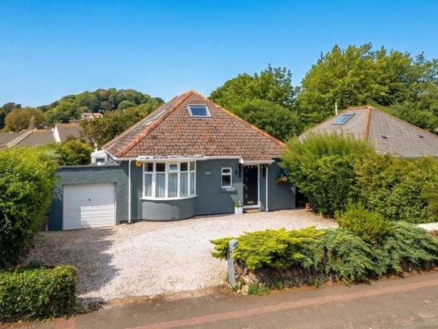 Bungalow for sale