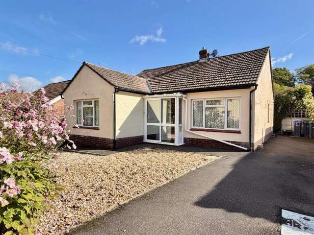 Bungalow for sale in Bulbridge, Wilton