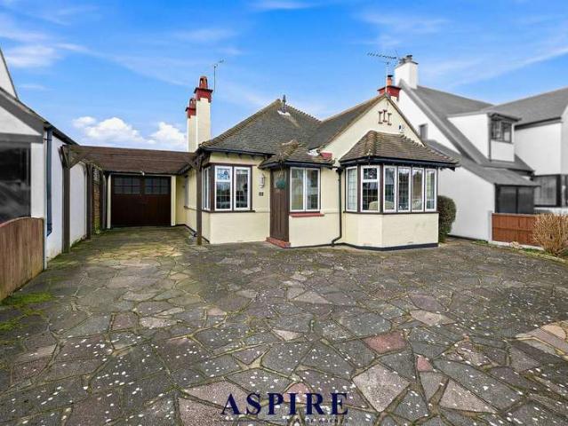 Bungalow for sale in Alton Barnes, Essex