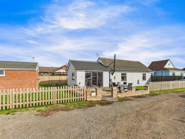 Bungalow for sale in Mablethorpe and Sutton, Belleau