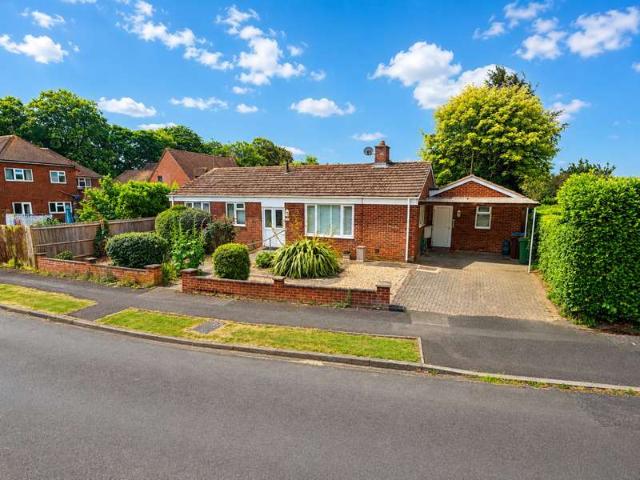 Bungalow for sale in Wendover, Buckinghamshire