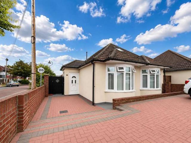Bungalow for sale in Portchester, Fareham