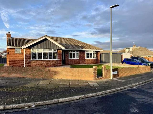 Bungalow for sale in Weelsby, Cleethorpes