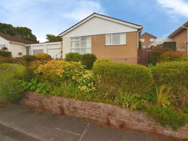 Bungalow for sale in Kingsteignton, Teignbridge
